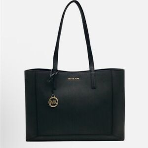 Michael Kors Saffiano East West Sallie Classic Black Tote